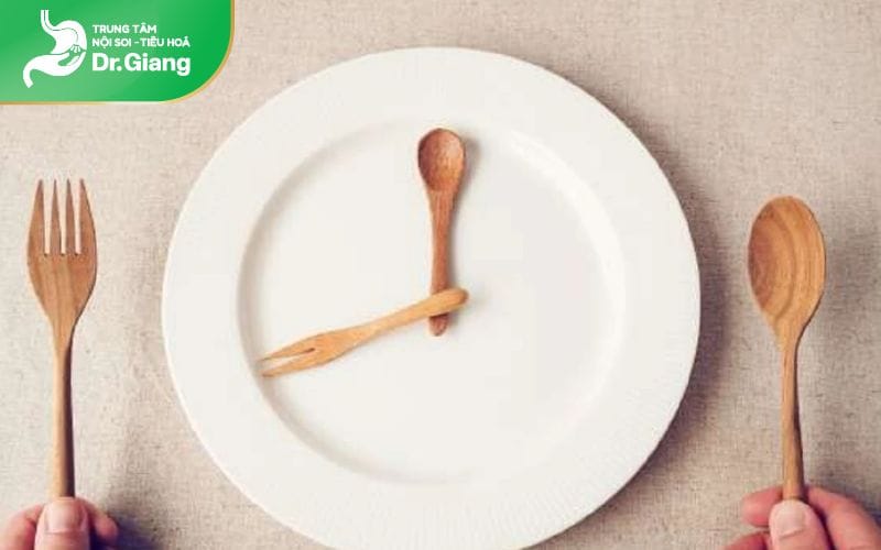 Nhịn ăn trước khi nội soi để bác sĩ quan sát niêm mạc dạ dày dễ dàng hơn