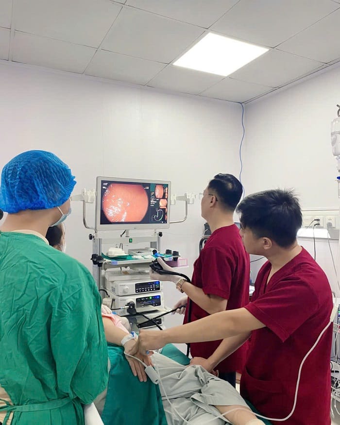 Thăm khám bác sĩ khi có triệu chứng bất thường