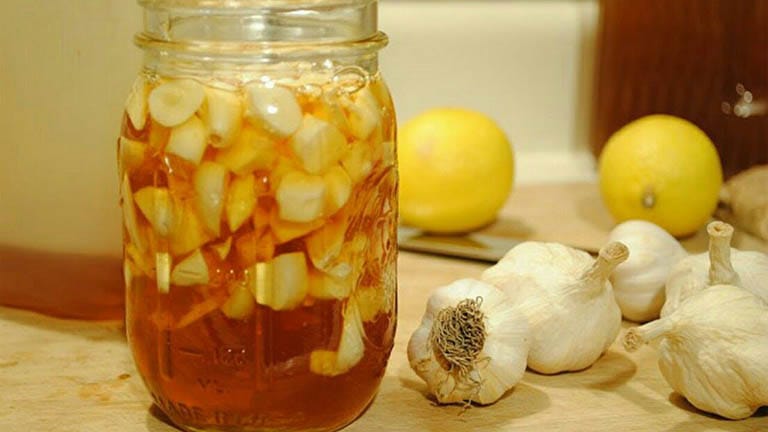 Ngâm rượu tỏi và sử dụng đúng cách