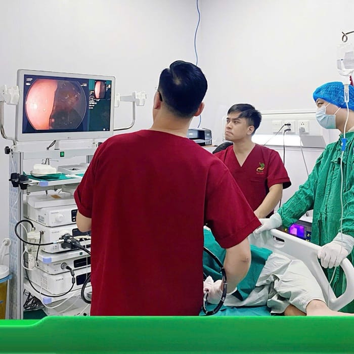Cắt polyp dạ dày bằng nội soi an toàn, được thực hiện bởi bác sĩ giàu kinh nghiệm