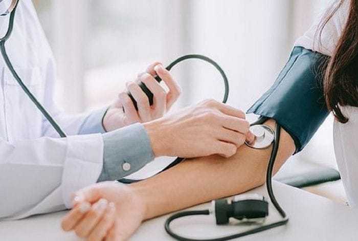 Người có bệnh nền nên nội soi dạ dày gây mê