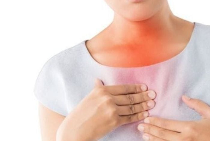 Khi thấy đau tức ngực cần thăm khám lại ngay