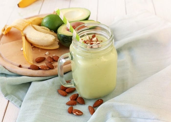 Bơ là trái cây tốt người bị trào ngược dạ dày