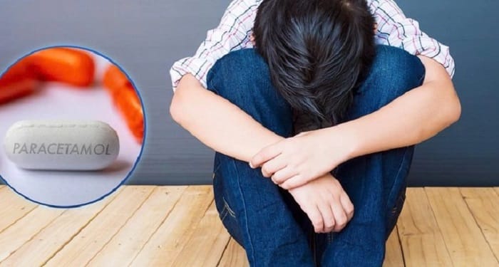 Buồn nôn, nôn ói, đau đầu và chóng mặt là những biểu hiện của ngộ độc paracetamol