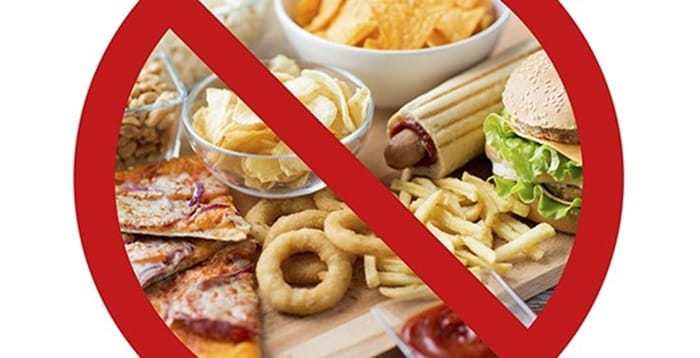 Không ăn đồ ăn nhiều dầu mỡ khi bị viêm đại tràng