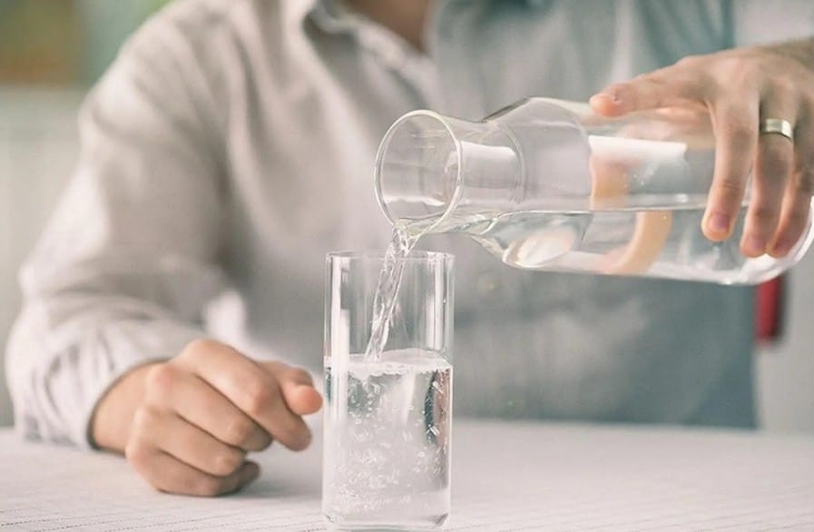 Nên uống nhiều nước sau khi nội soi đại tràng