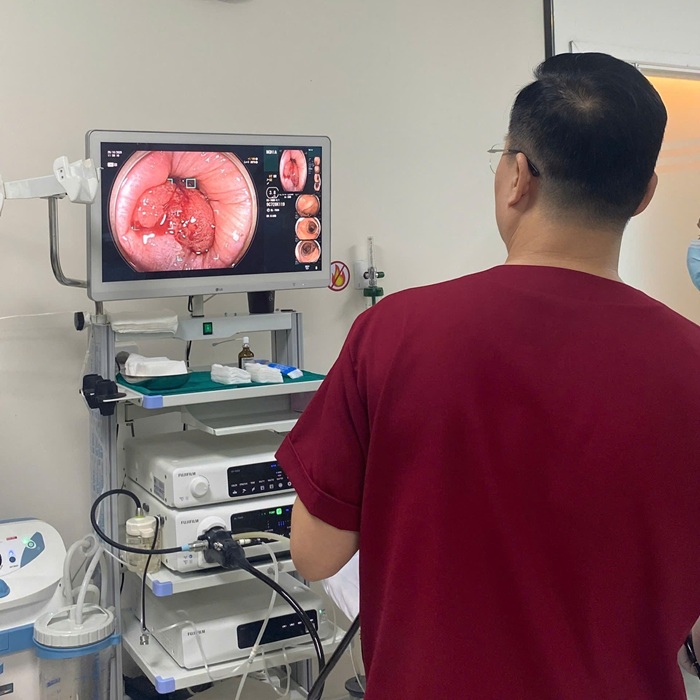 Bác sĩ sẽ dựa vào kết quả nội soi và tình trạng bệnh nhân để đưa ra các xét nghiệm liên quan