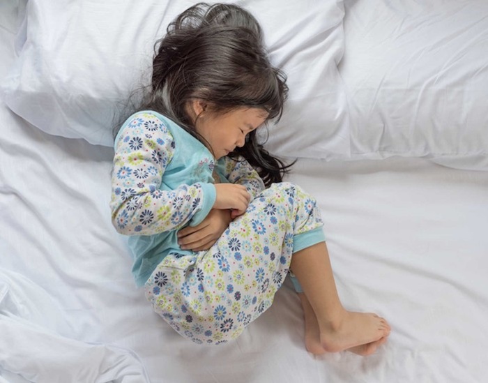 Chỉ nội soi dạ dày cho trẻ khi có triệu chứng đau kéo dài, không thuyên giảm