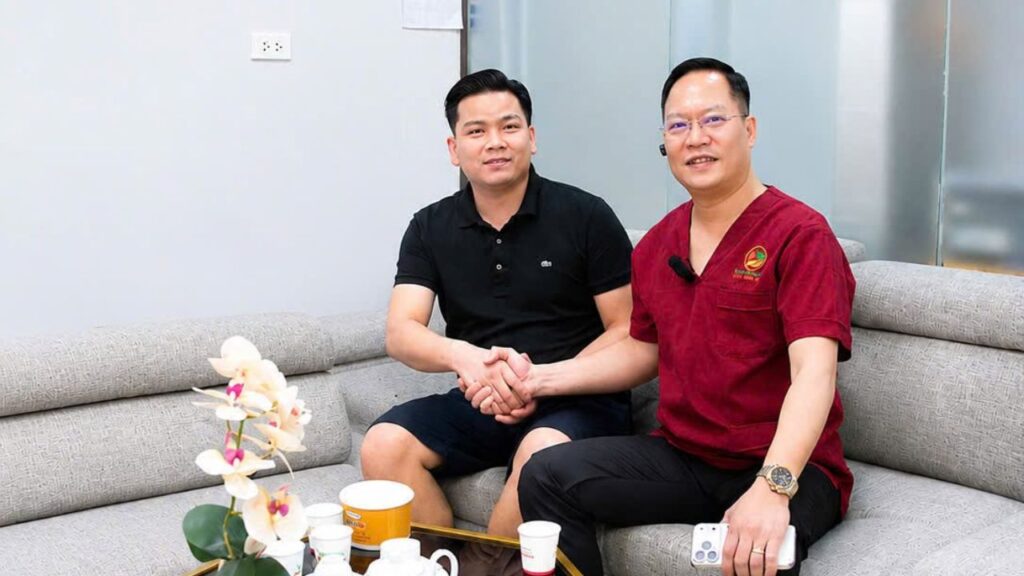 Khách hàng Việt Kiều Đức lựa chọn combo nội soi dạ dày và đại tràng tại Tiêu hóa Việt