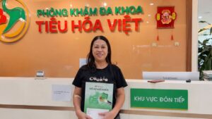Quá trình phát hiện polyp trực tràng của khách hàng Phạm Thị Kim tại Tiêu hóa Việt