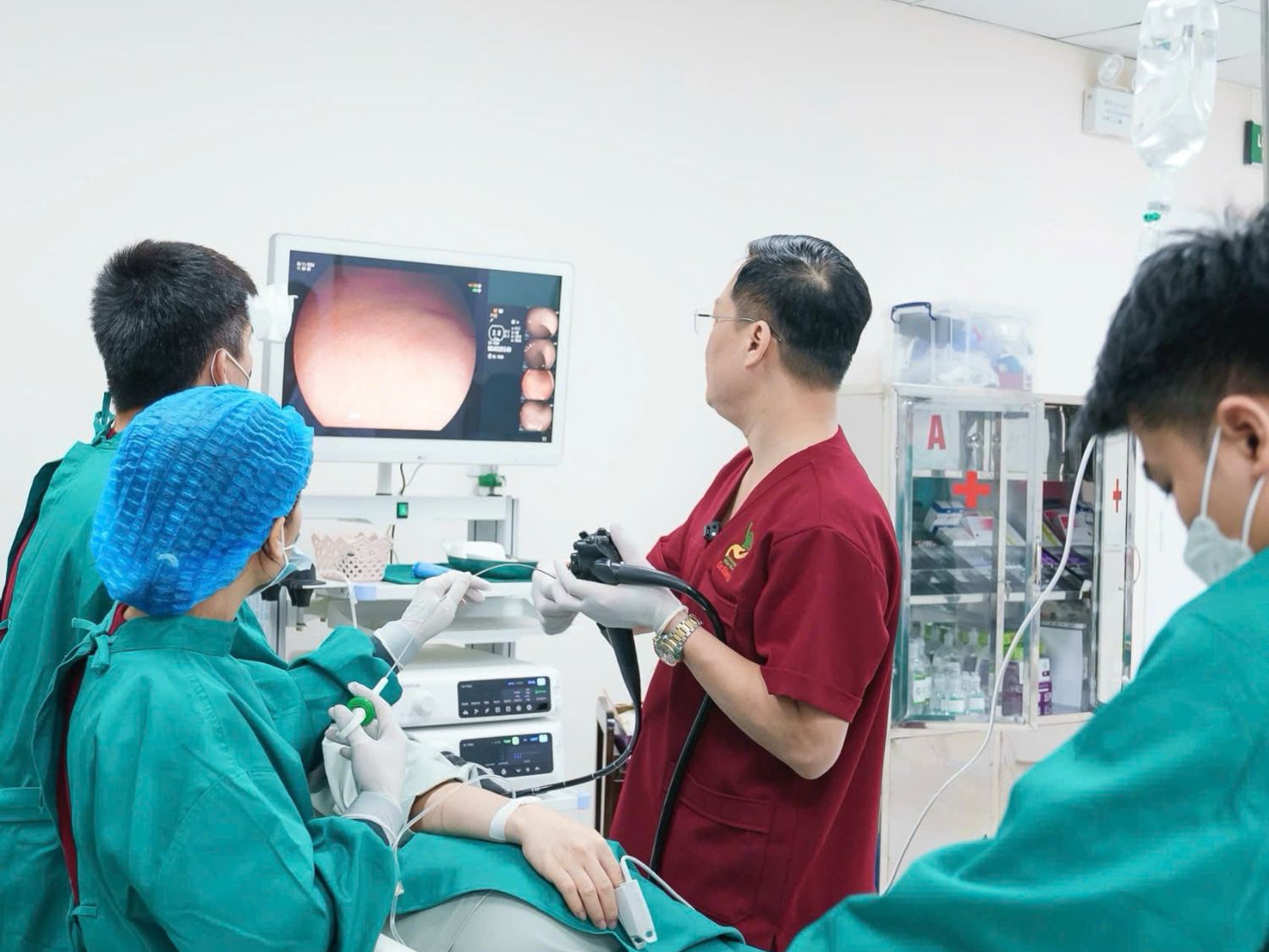 Quá trình nội soi được bác sĩ thực hiện chuẩn Y khoa