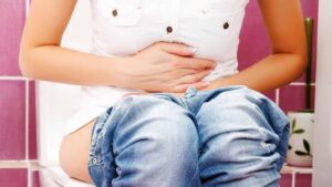Đi ngoài khó là bệnh gì? Khi nào được xem là táo bón?