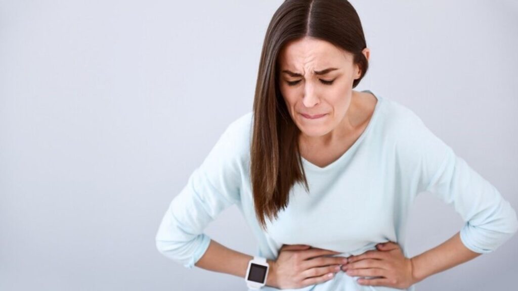 Giải đáp: Loét dạ dày có gây đầy bụng khó tiêu không?