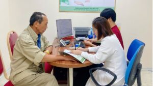Bác sĩ tư vấn và bác sĩ nội soi có phải một người không?