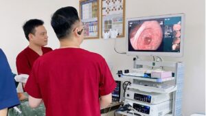 Bị viêm dạ dày có cần nội soi không? Bác sĩ chuyên khoa giải đấp
