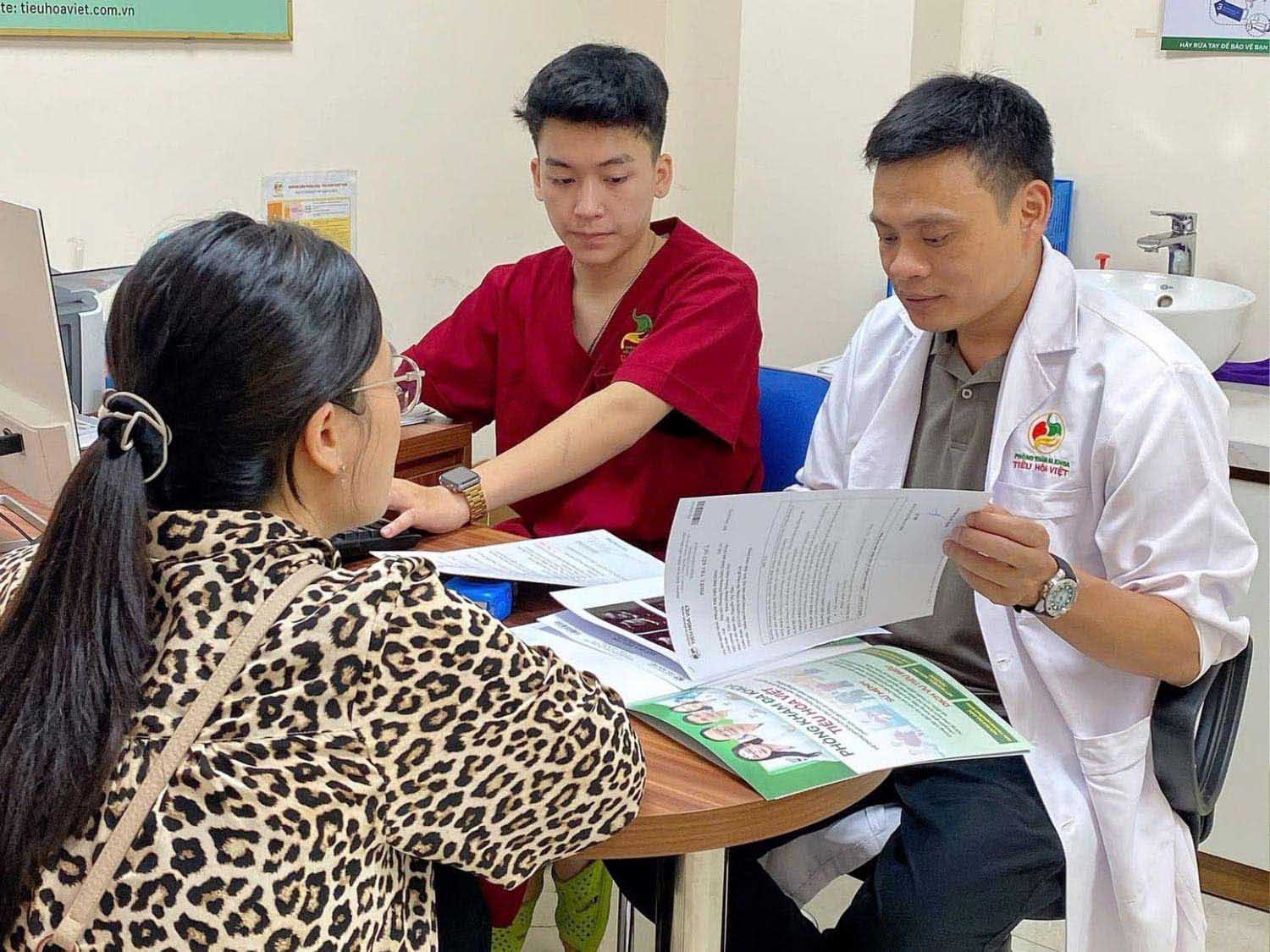 Bác sĩ từng công tác tại các bệnh viện lớn, được nhiều khách tin tưởng
