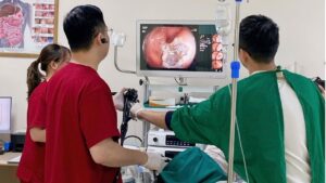 Nội soi dạ dày có cắt polyp luôn được không?