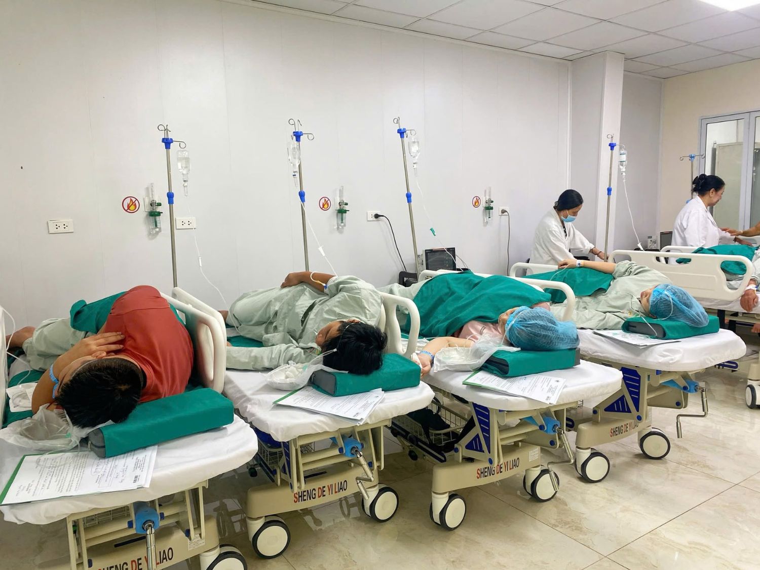 Người bệnh nằm theo dõi tại cơ sở nội soi sau khi thực hiện và có thể ra về ngay khi không có triệu chứng bất thường