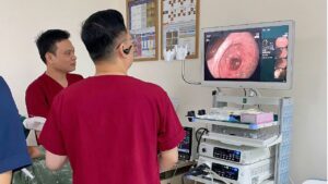 Trào ngược có cần nội soi không? Bác sĩ chuyên khoa giải đáp