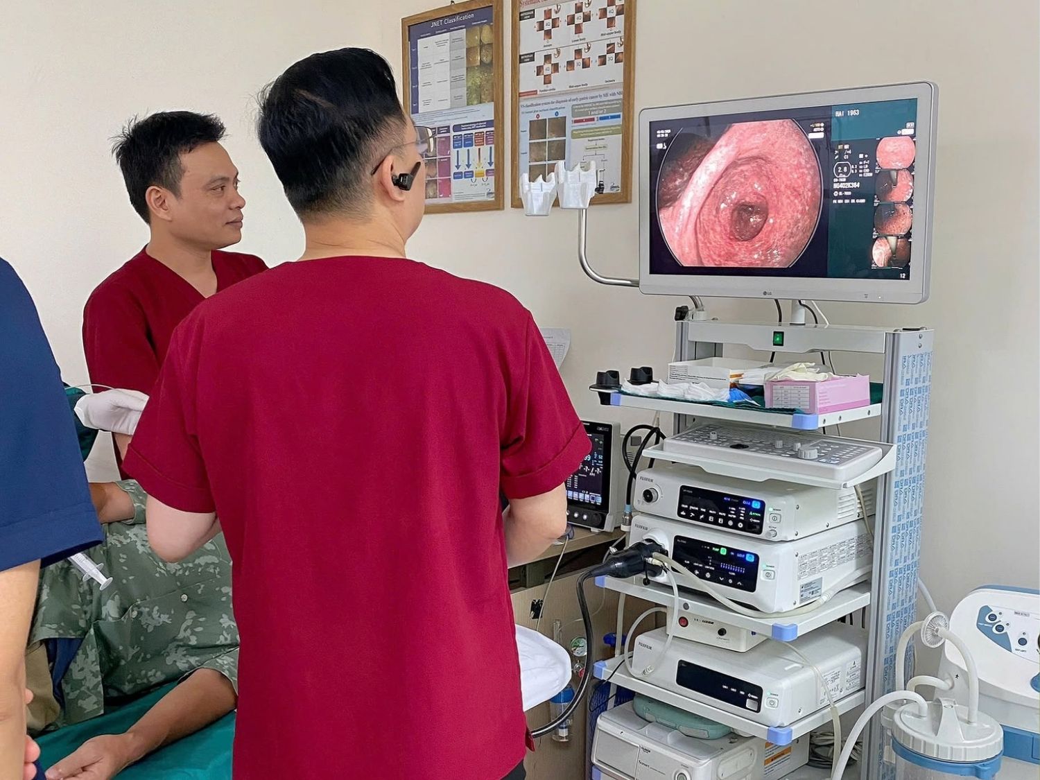 Nội soi thực quản - dạ dày để kiểm tra
