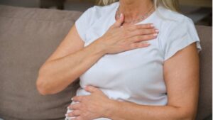 Triệu chứng trào ngược dạ dày thực quản gồm những gì?