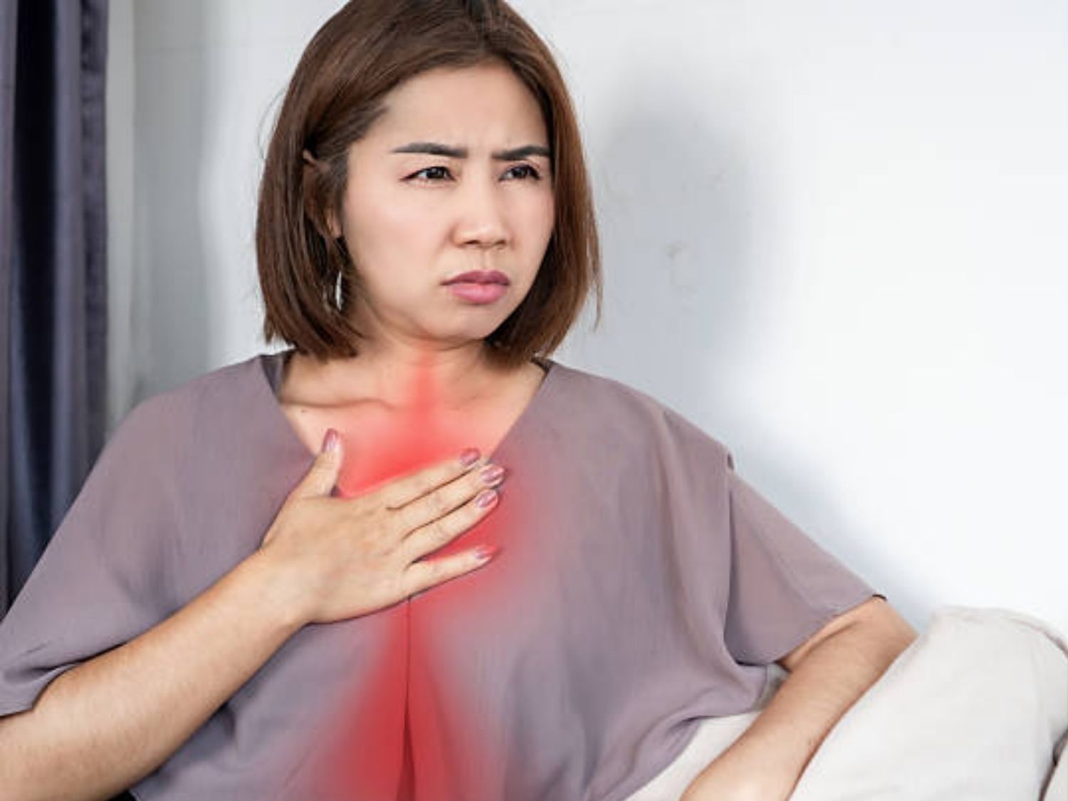 Khó nuốt, nuốt đau tăng dần gây khó chịu