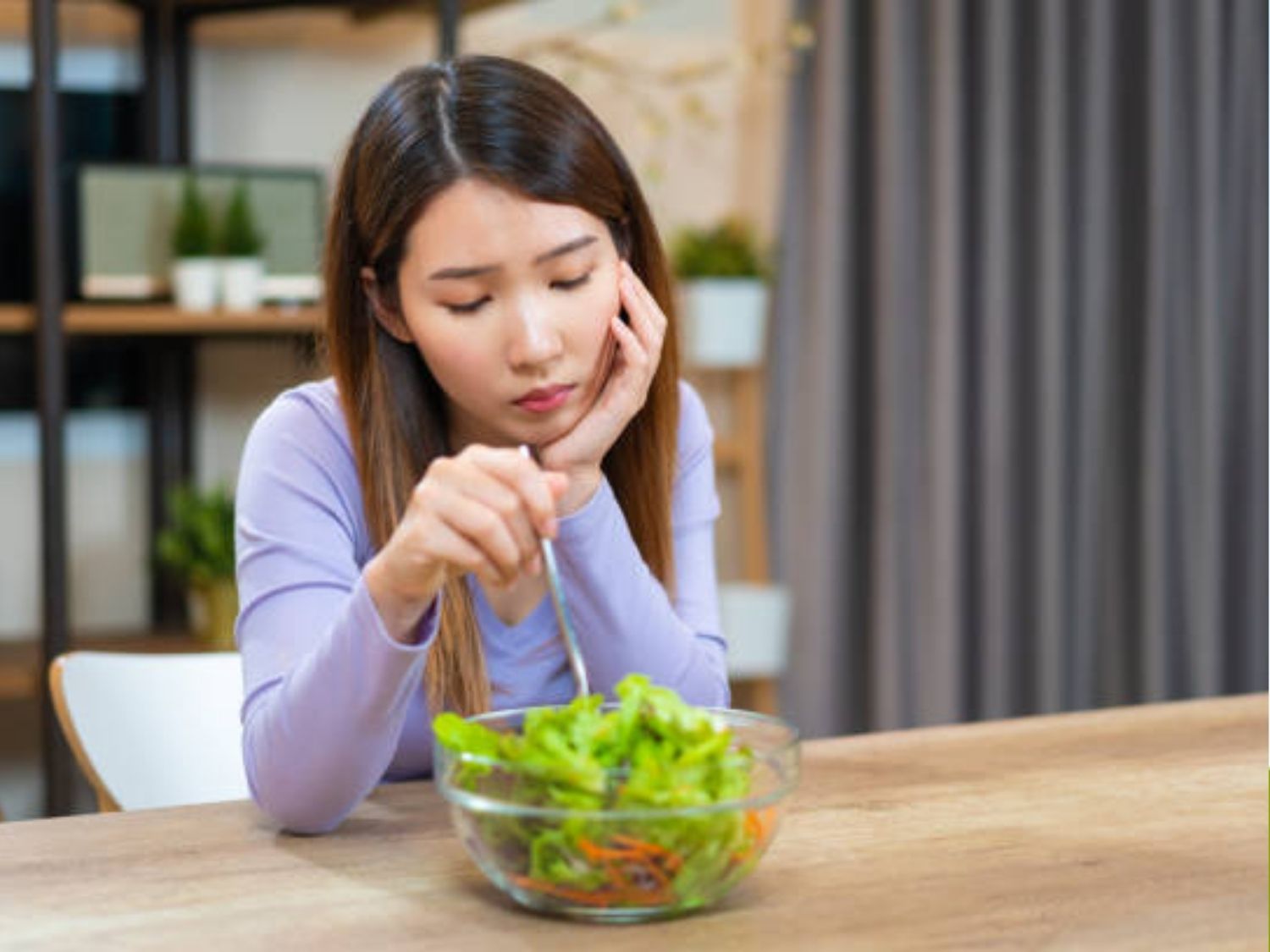 Cơ thể mệt mỏi, chán ăn là dấu hiệu điển hình