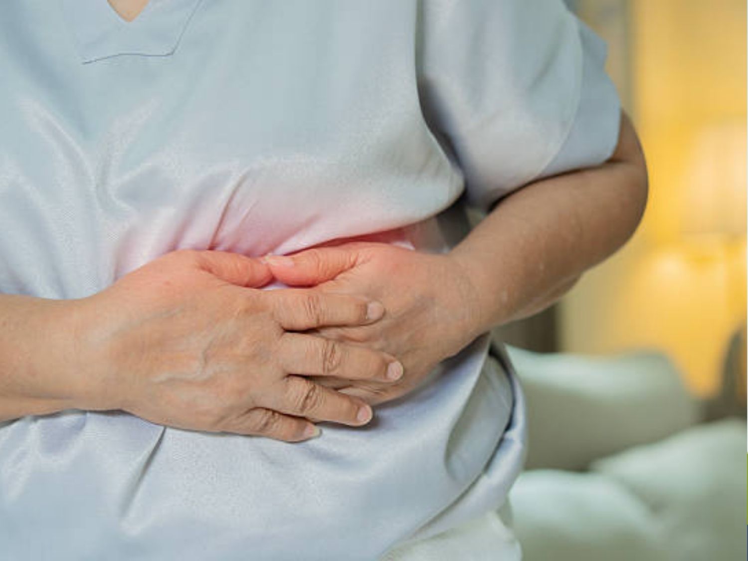 Đau thượng vị là cảm giác đau, ức, rát hoặc căng tức