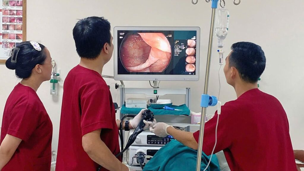 Tiêu Hóa Việt dùng máy nội soi đại tràng gì?