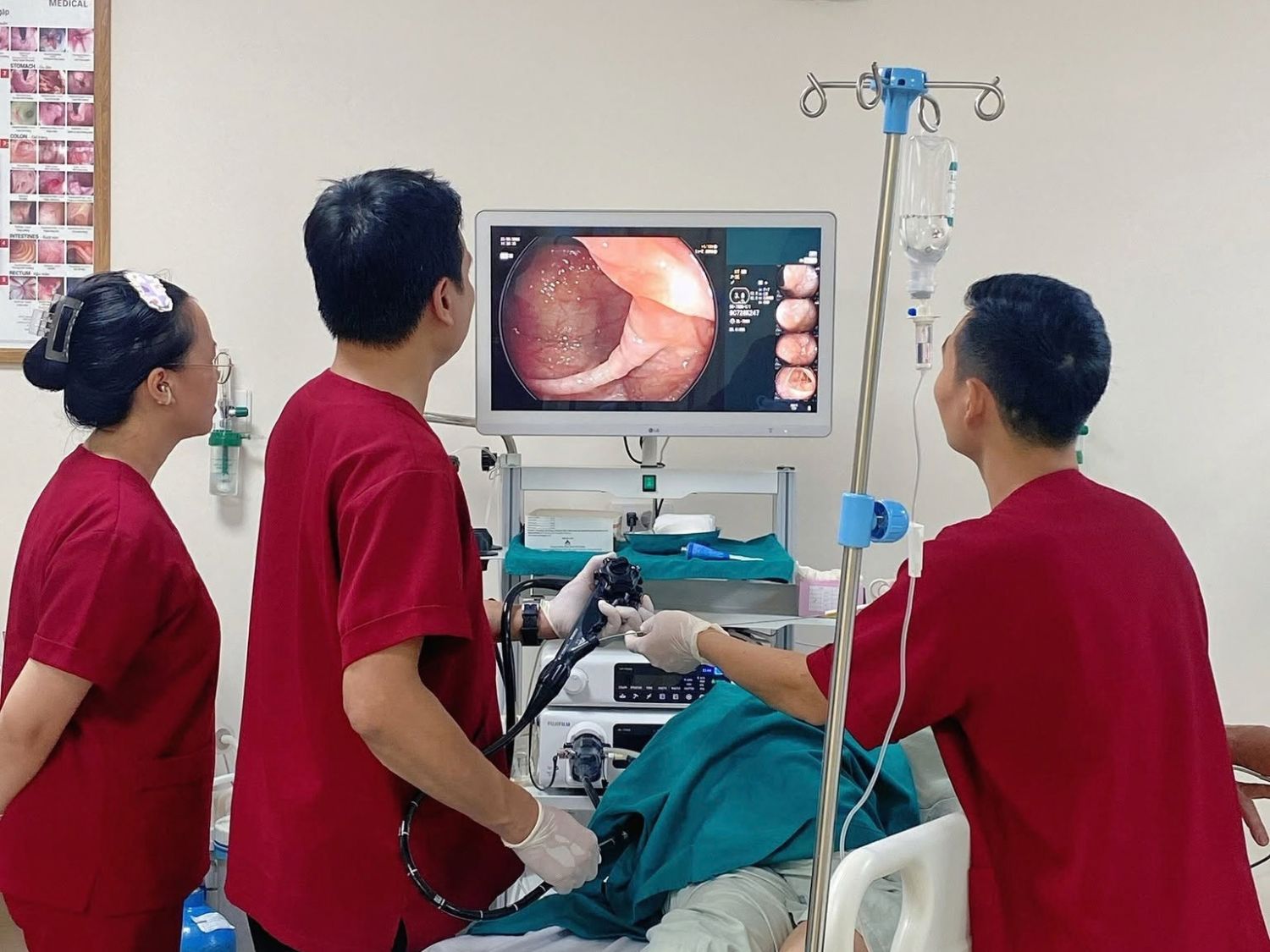 Người bệnh được gây mê khi nội soi nên không cảm thấy khó chịu