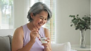 Nội soi đại tràng xong bao lâu ăn uống và đi làm được?