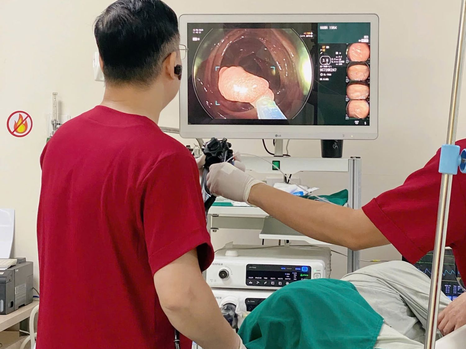 Thực hiện nội soi định kỳ tại phòng khám