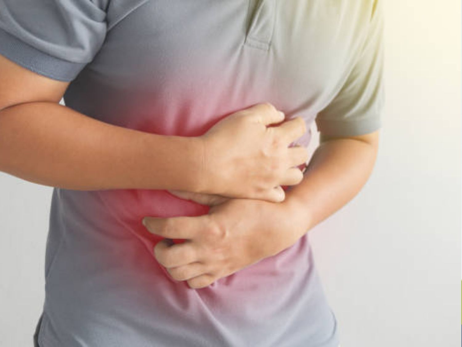 Tái phát bệnh nhanh chóng, đau bụng