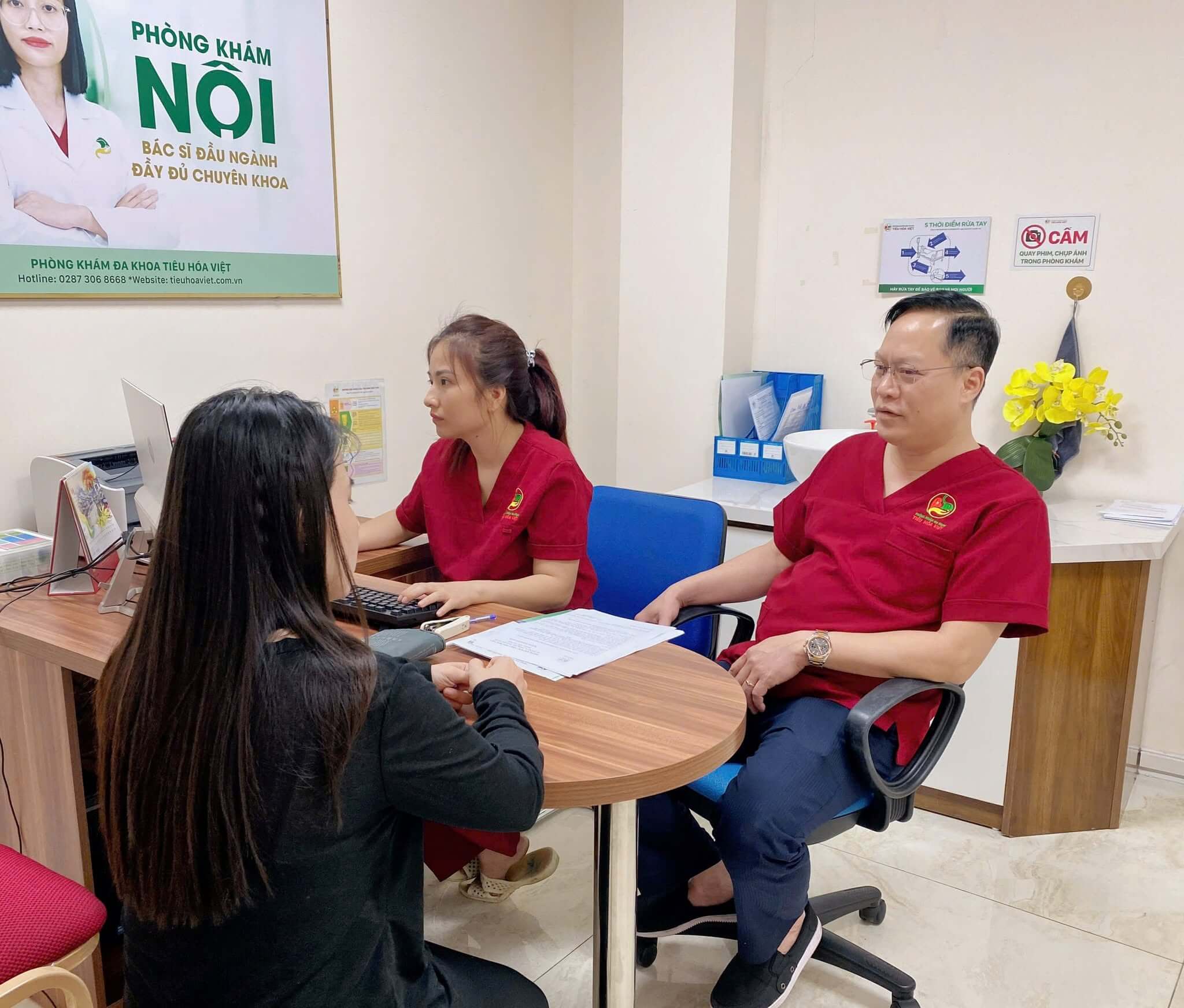 Chủ động thăm khám với bác sĩ chuyên khoa