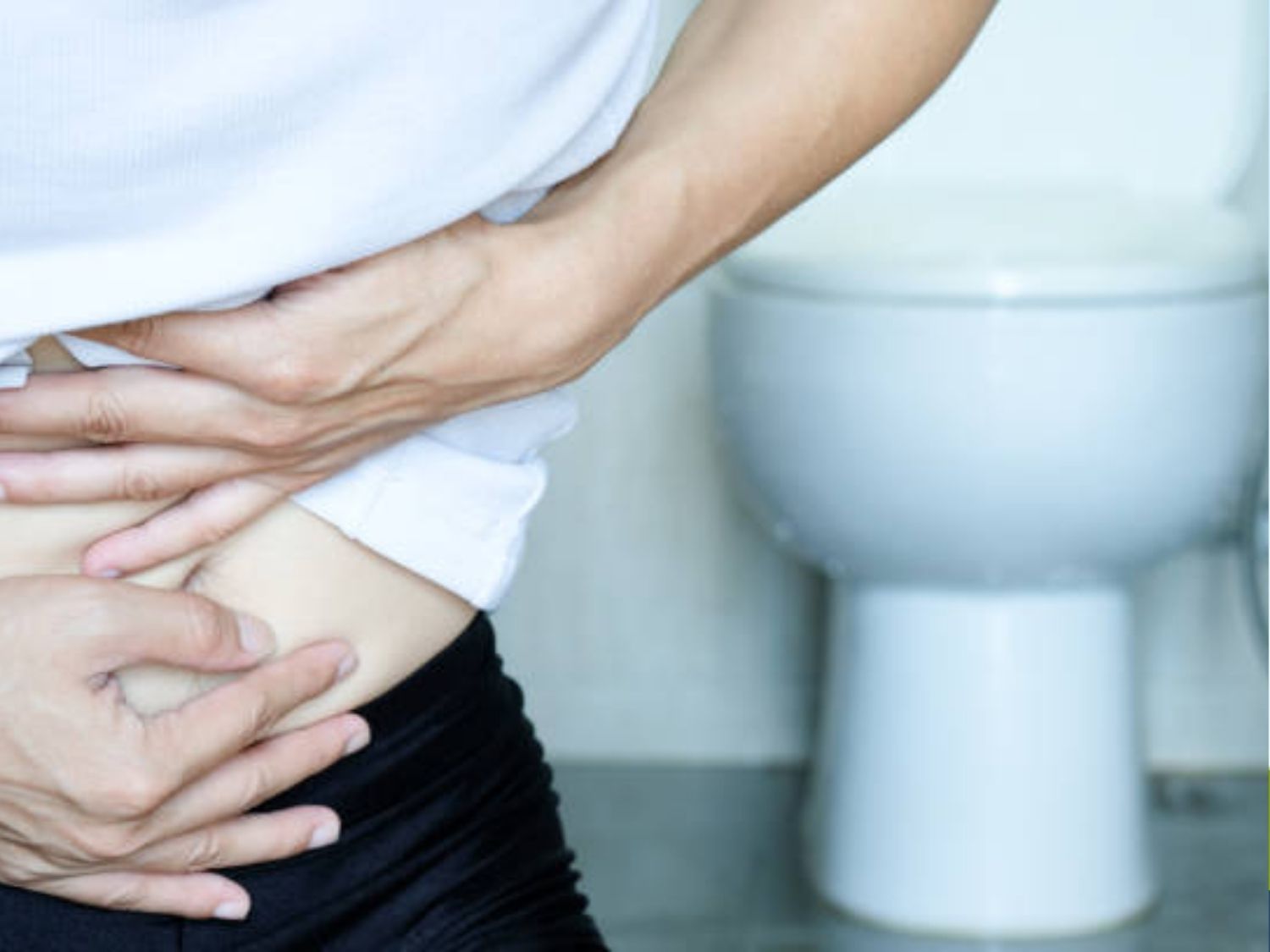 Đau bụng dữ dội cần thăm khám sớm