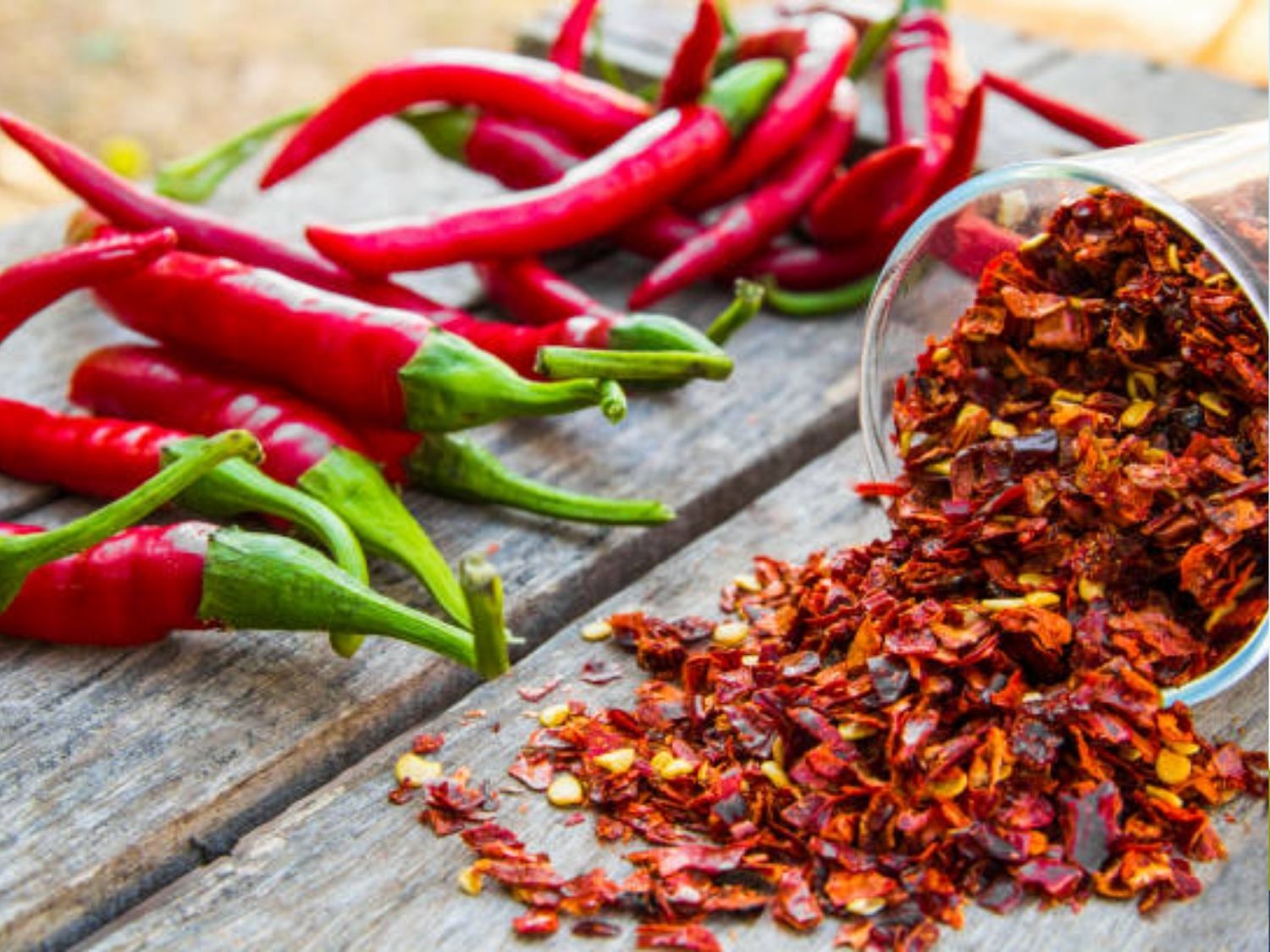 Tránh gia vị cay khi đang viêm dạ dày
