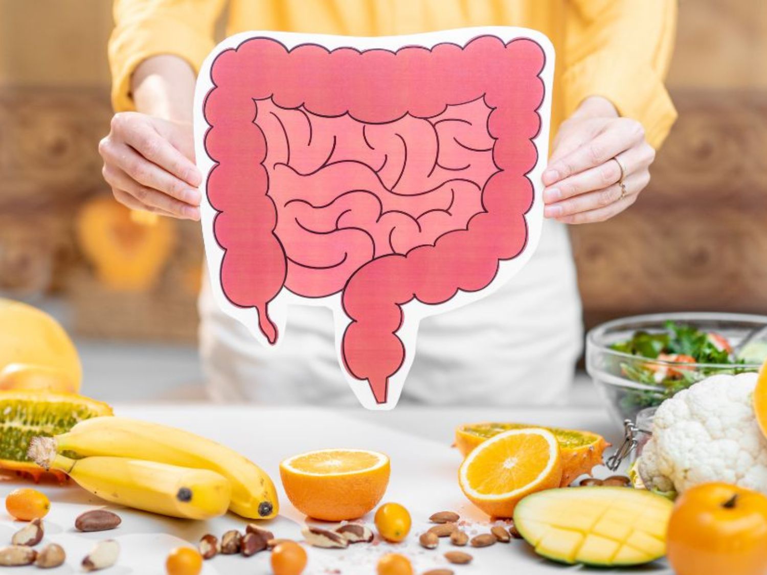 Chế độ ăn uống đóng vai trò quan trọng trong việc kiểm soát triệu chứng viêm đại tràng. Người bệnh nên lựa chọn thực phẩm dễ tiêu hóa, đảm bảo dinh dưỡng và điều chỉnh lượng chất xơ theo tình trạng bệnh để hạn chế kích thích đường ruột.